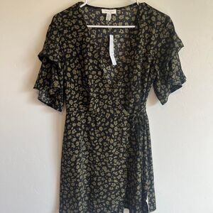NWT Topshop Size 4 floral wrap dress